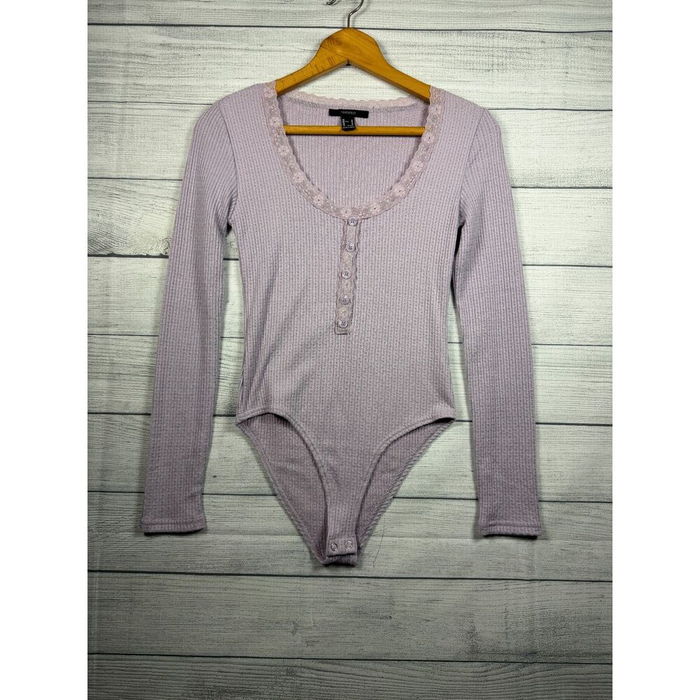 Forever 21 Women's Medium Lavender Ribbed Lace Trim Long Sleeve Bodysuit 4816
